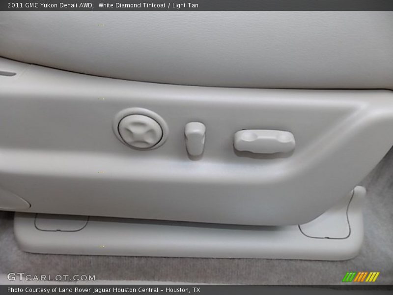 White Diamond Tintcoat / Light Tan 2011 GMC Yukon Denali AWD