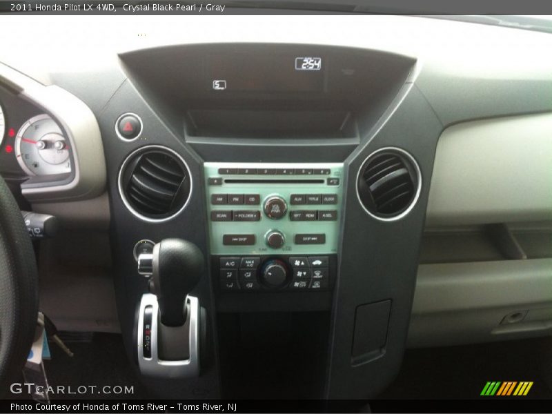 Crystal Black Pearl / Gray 2011 Honda Pilot LX 4WD