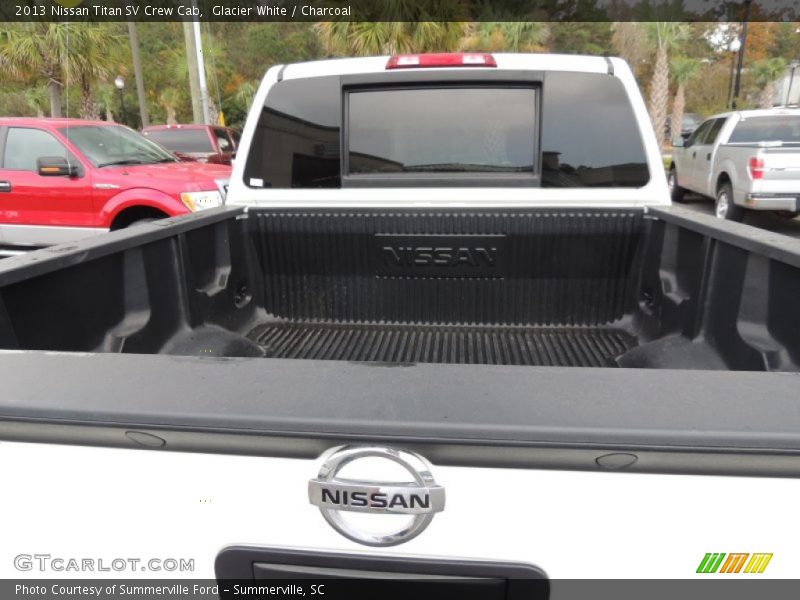 Glacier White / Charcoal 2013 Nissan Titan SV Crew Cab