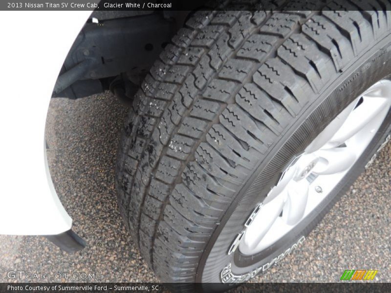 Glacier White / Charcoal 2013 Nissan Titan SV Crew Cab