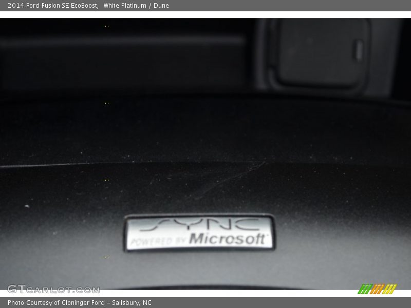 White Platinum / Dune 2014 Ford Fusion SE EcoBoost