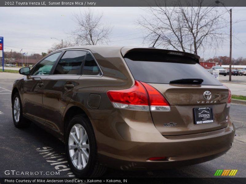 Sunset Bronze Mica / Ivory 2012 Toyota Venza LE