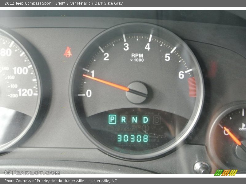 Bright Silver Metallic / Dark Slate Gray 2012 Jeep Compass Sport