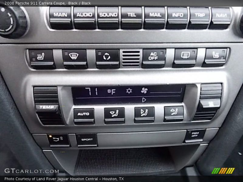 Controls of 2008 911 Carrera Coupe