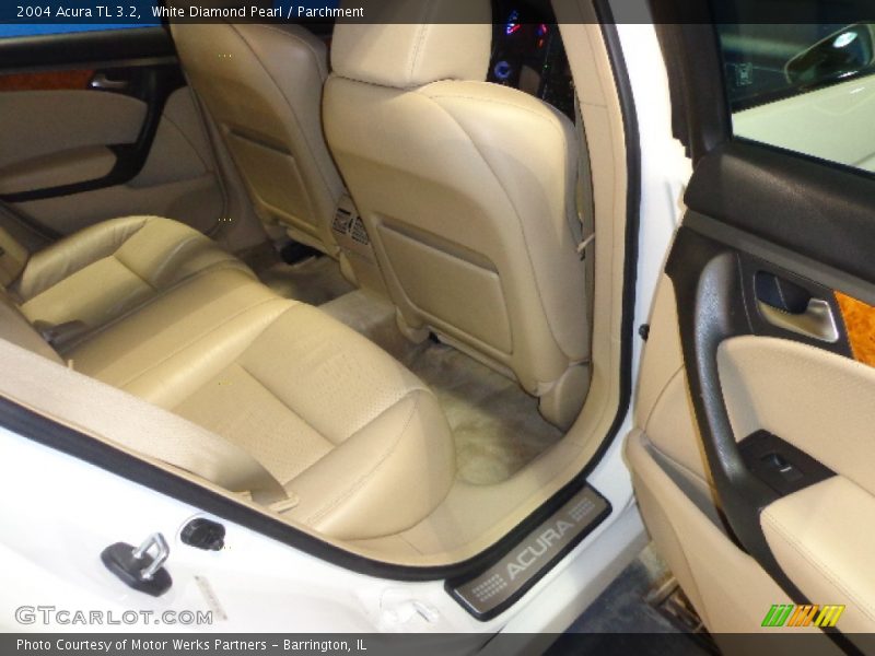 White Diamond Pearl / Parchment 2004 Acura TL 3.2