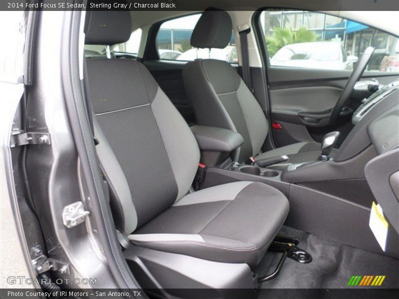 Sterling Gray / Charcoal Black 2014 Ford Focus SE Sedan