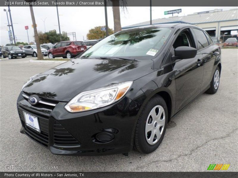 Tuxedo Black / Charcoal Black 2014 Ford Focus S Sedan