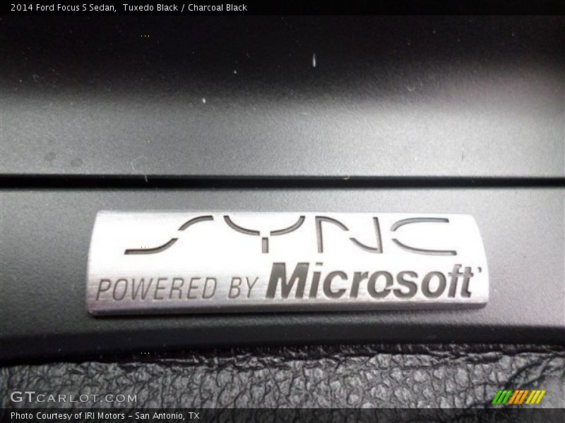 Tuxedo Black / Charcoal Black 2014 Ford Focus S Sedan