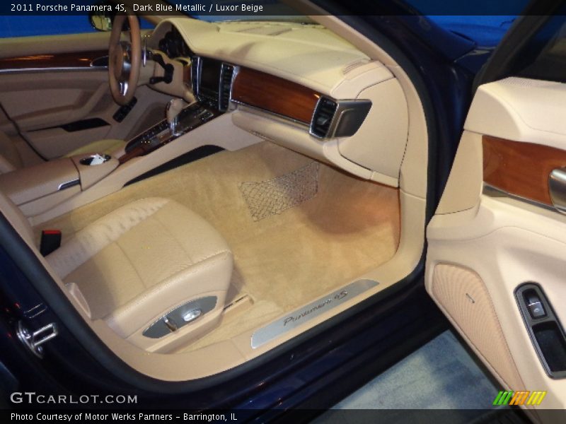 Dark Blue Metallic / Luxor Beige 2011 Porsche Panamera 4S