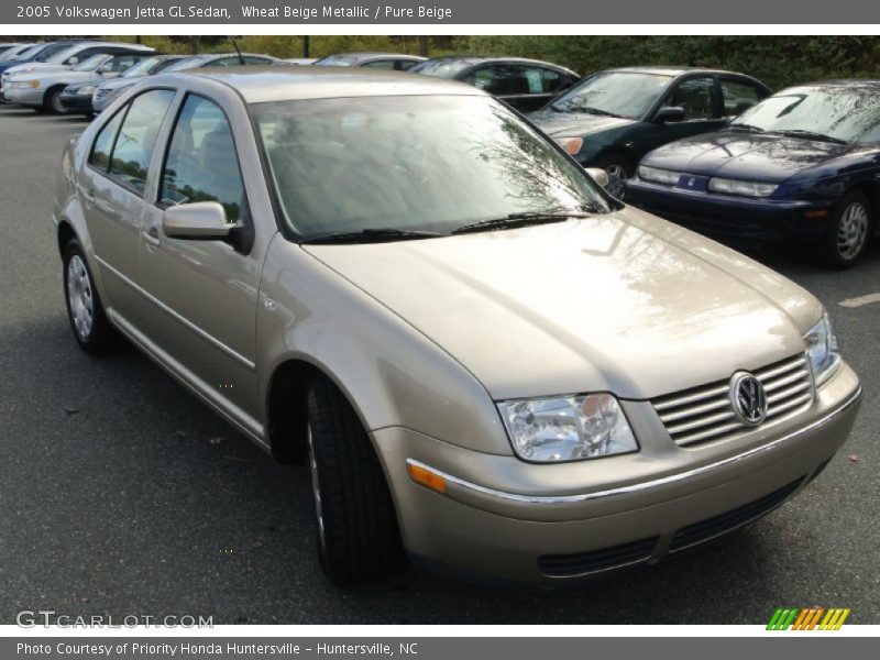 Wheat Beige Metallic / Pure Beige 2005 Volkswagen Jetta GL Sedan