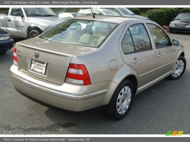 Wheat Beige Metallic / Pure Beige 2005 Volkswagen Jetta GL Sedan
