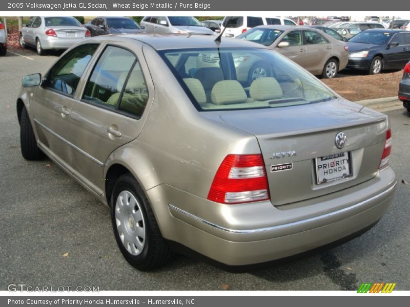 Wheat Beige Metallic / Pure Beige 2005 Volkswagen Jetta GL Sedan