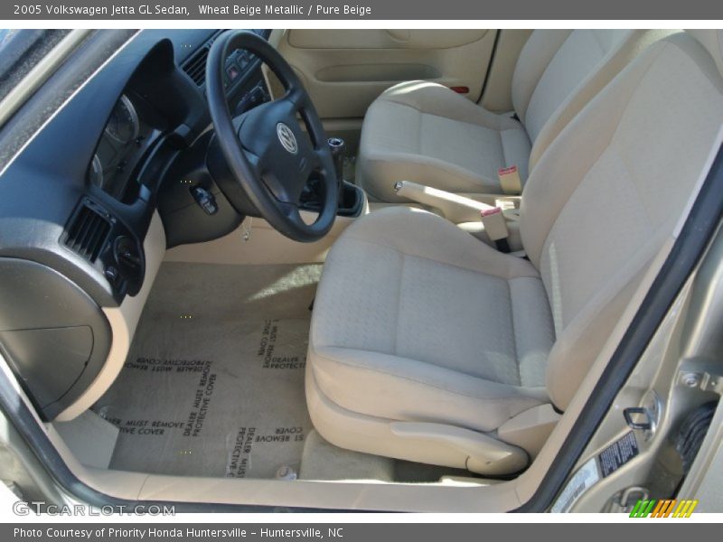 Wheat Beige Metallic / Pure Beige 2005 Volkswagen Jetta GL Sedan