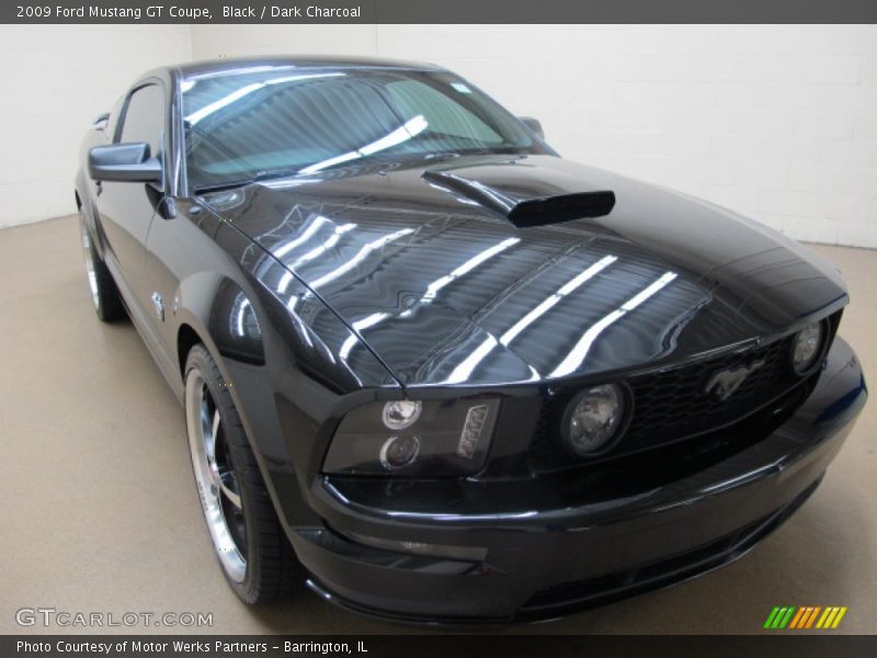 Black / Dark Charcoal 2009 Ford Mustang GT Coupe