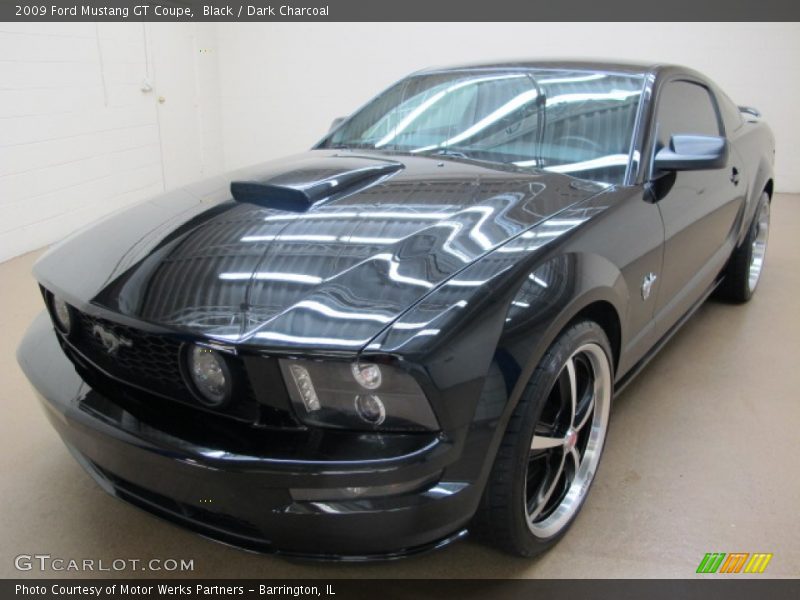 Black / Dark Charcoal 2009 Ford Mustang GT Coupe