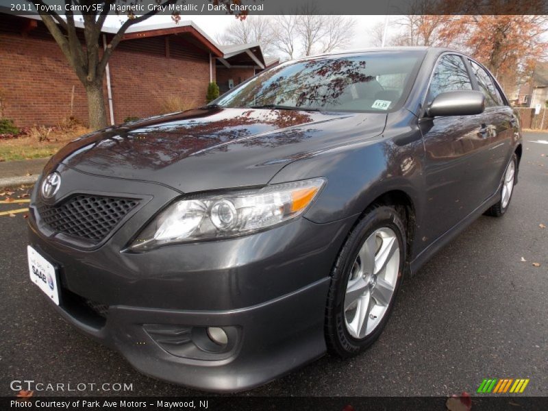 Magnetic Gray Metallic / Dark Charcoal 2011 Toyota Camry SE
