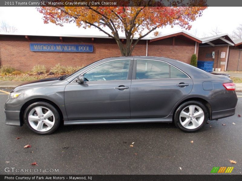 Magnetic Gray Metallic / Dark Charcoal 2011 Toyota Camry SE