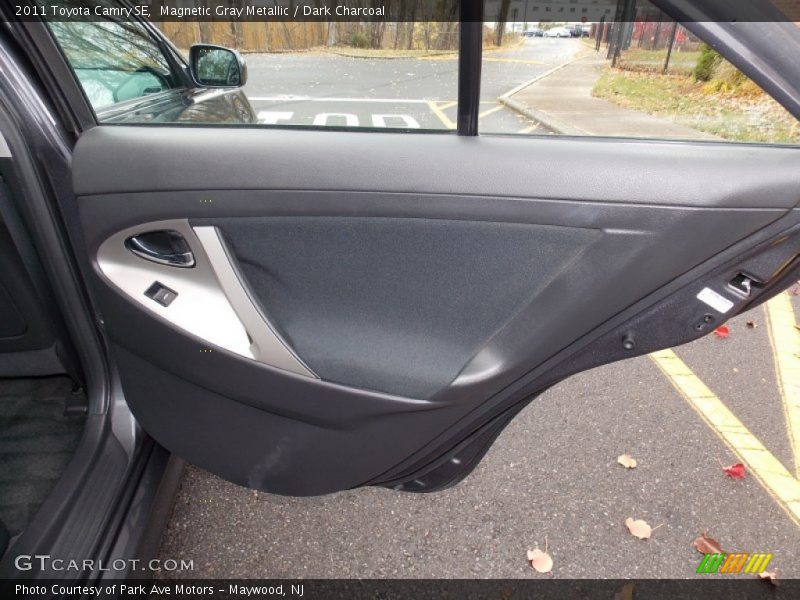 Magnetic Gray Metallic / Dark Charcoal 2011 Toyota Camry SE
