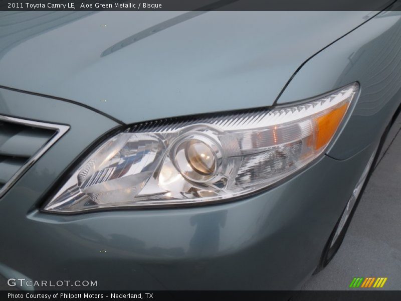 Aloe Green Metallic / Bisque 2011 Toyota Camry LE