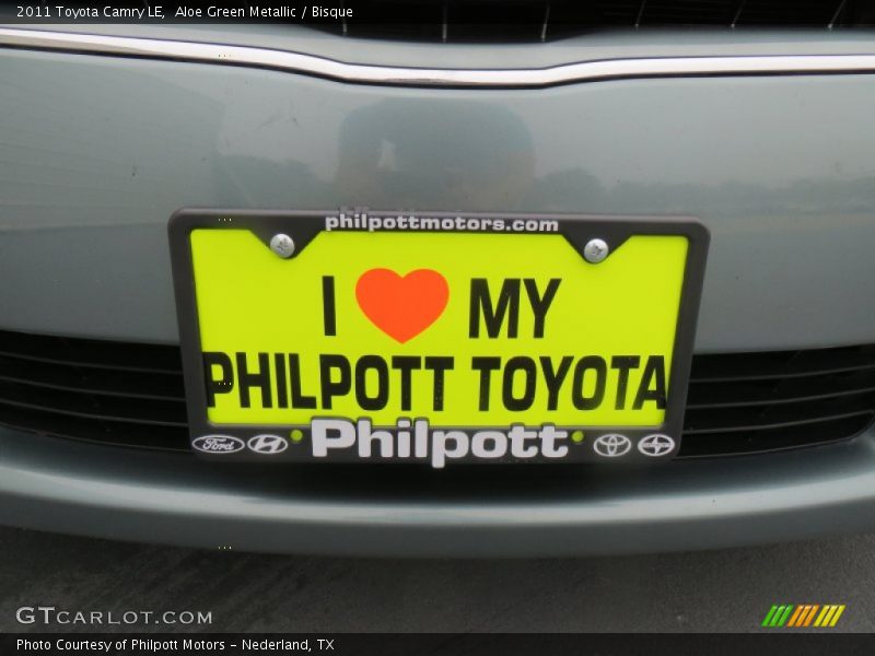 Aloe Green Metallic / Bisque 2011 Toyota Camry LE