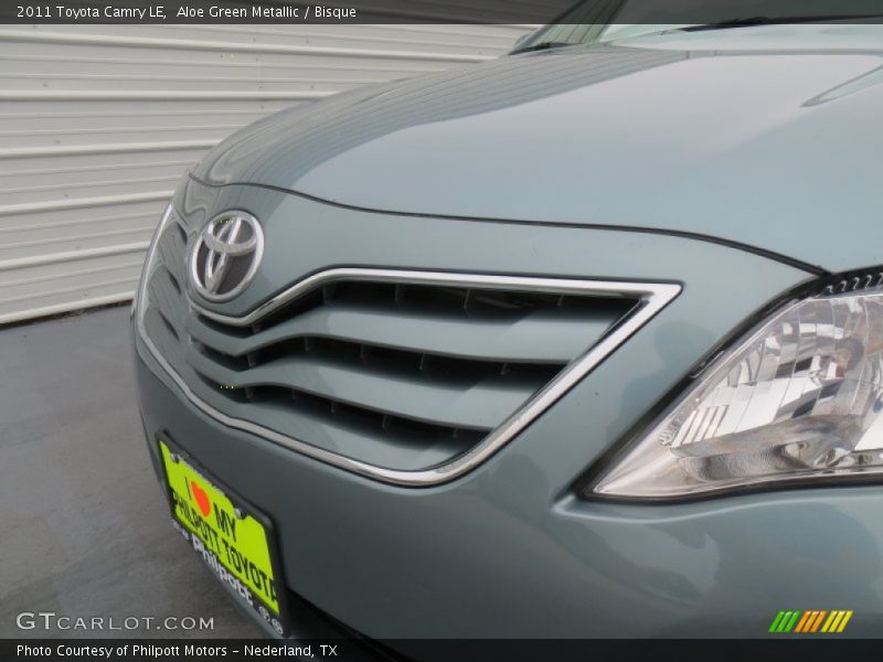 Aloe Green Metallic / Bisque 2011 Toyota Camry LE