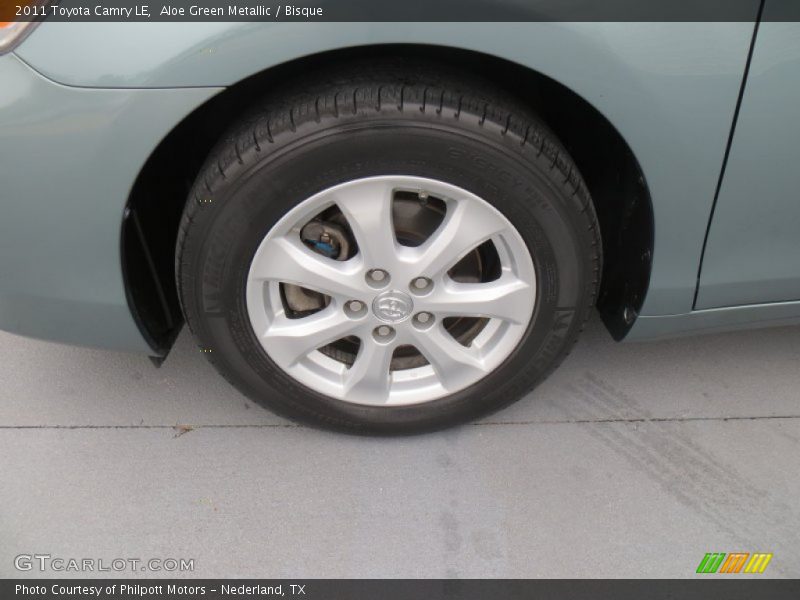 Aloe Green Metallic / Bisque 2011 Toyota Camry LE