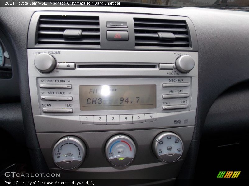 Magnetic Gray Metallic / Dark Charcoal 2011 Toyota Camry SE
