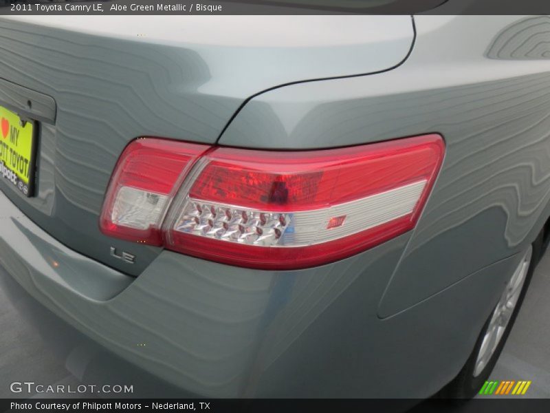 Aloe Green Metallic / Bisque 2011 Toyota Camry LE