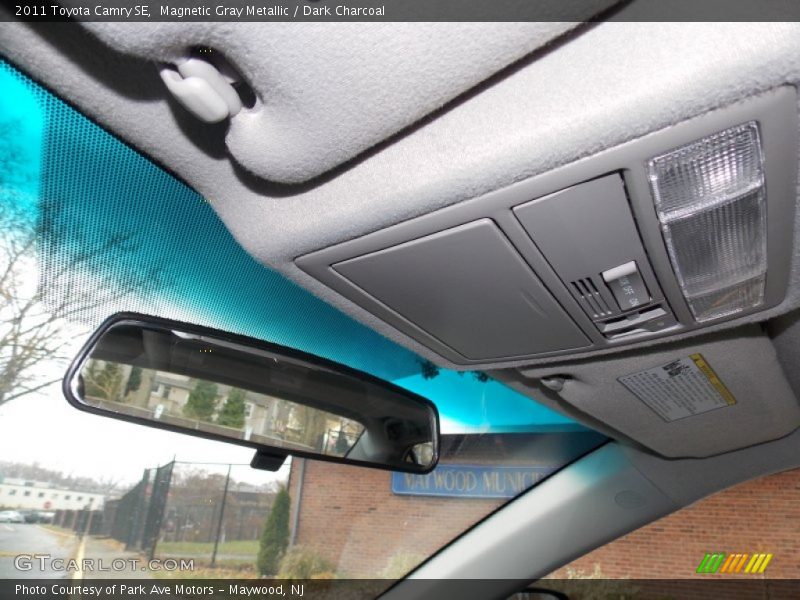 Magnetic Gray Metallic / Dark Charcoal 2011 Toyota Camry SE