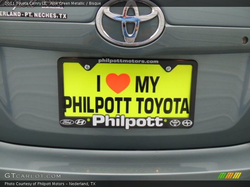 Aloe Green Metallic / Bisque 2011 Toyota Camry LE