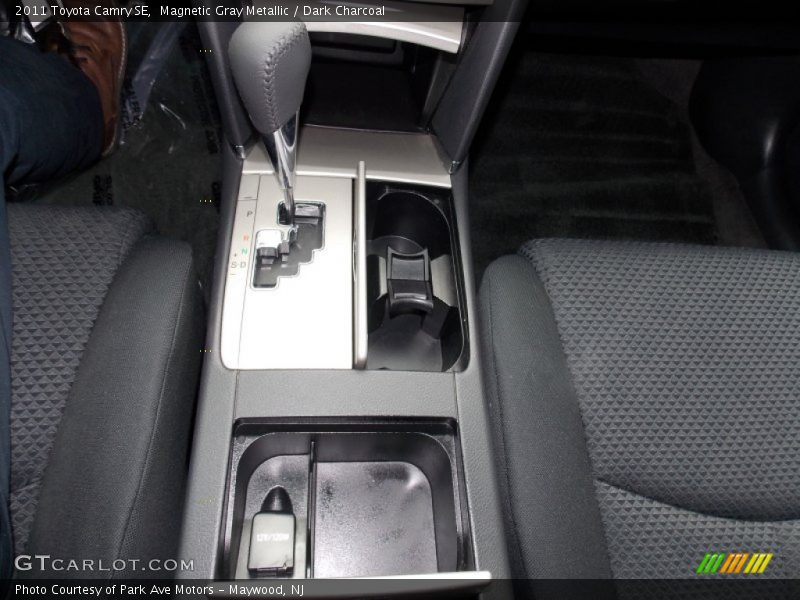 Magnetic Gray Metallic / Dark Charcoal 2011 Toyota Camry SE