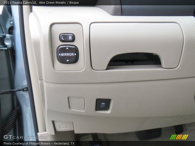 Aloe Green Metallic / Bisque 2011 Toyota Camry LE