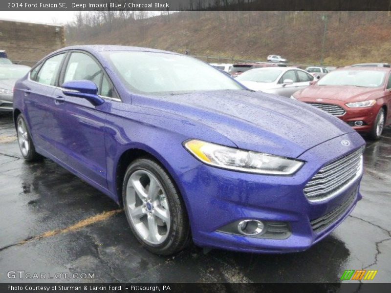 Front 3/4 View of 2014 Fusion SE