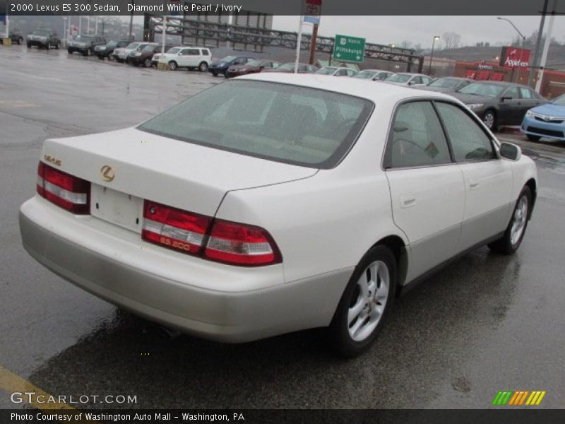 Diamond White Pearl / Ivory 2000 Lexus ES 300 Sedan