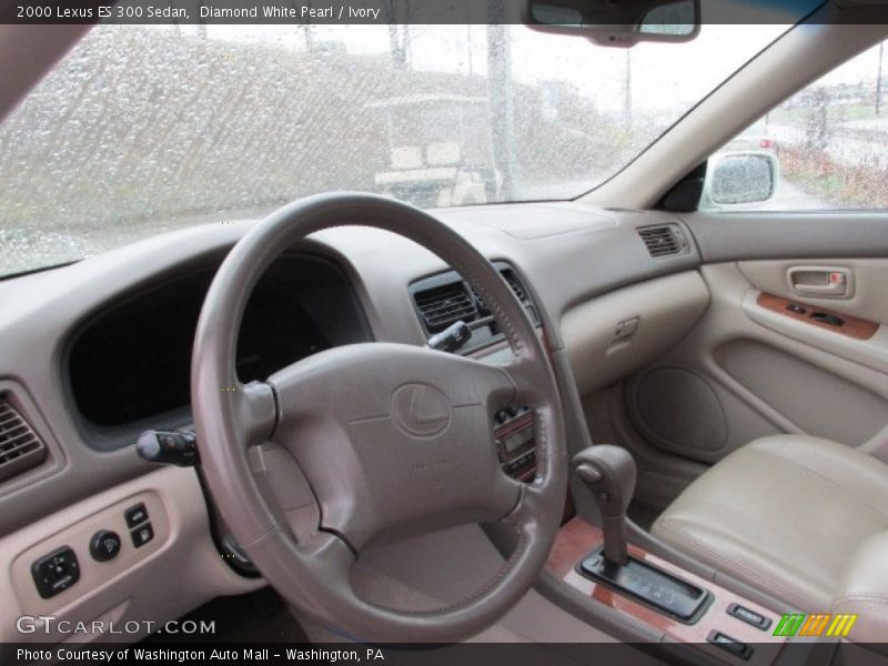 Diamond White Pearl / Ivory 2000 Lexus ES 300 Sedan