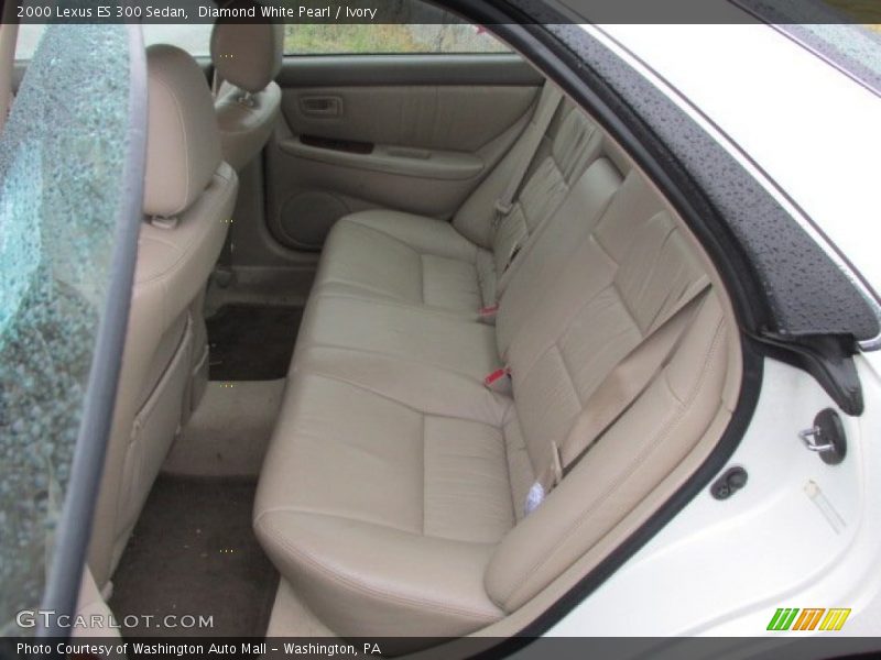 Diamond White Pearl / Ivory 2000 Lexus ES 300 Sedan