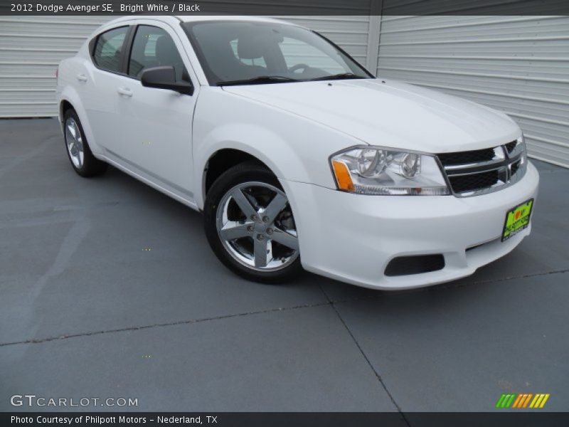 Bright White / Black 2012 Dodge Avenger SE