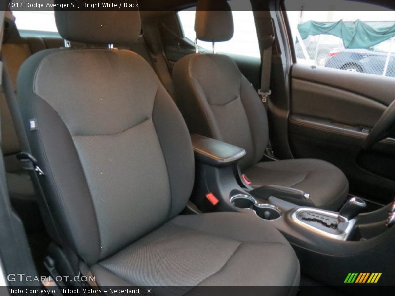 Bright White / Black 2012 Dodge Avenger SE