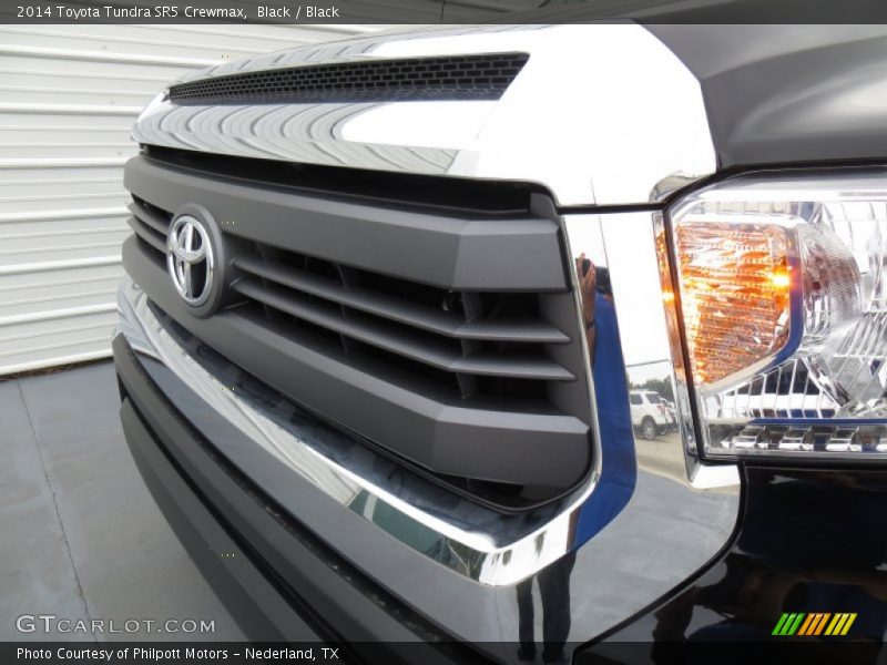 Black / Black 2014 Toyota Tundra SR5 Crewmax