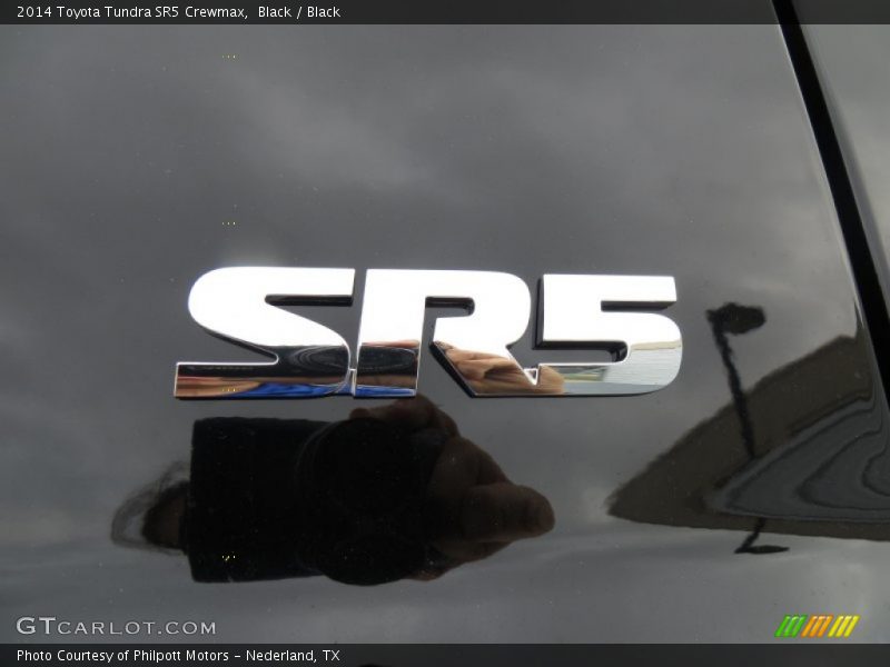 Black / Black 2014 Toyota Tundra SR5 Crewmax