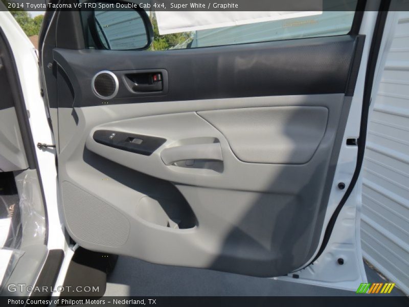 Super White / Graphite 2014 Toyota Tacoma V6 TRD Sport Double Cab 4x4