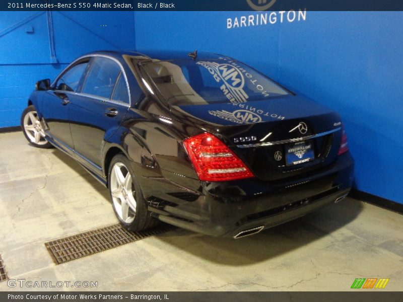 Black / Black 2011 Mercedes-Benz S 550 4Matic Sedan