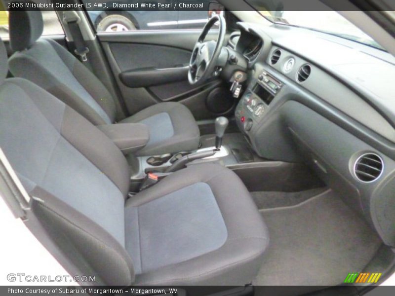 Diamond White Pearl / Charcoal 2006 Mitsubishi Outlander LS 4WD