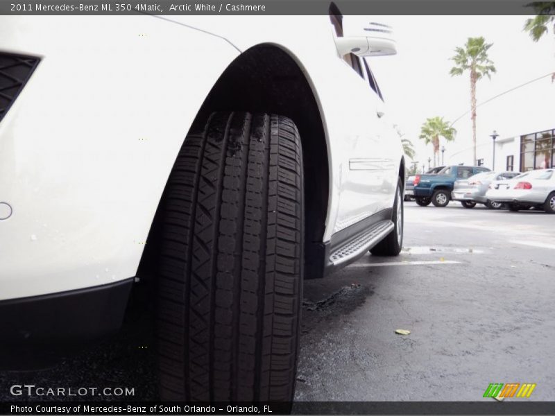 Arctic White / Cashmere 2011 Mercedes-Benz ML 350 4Matic