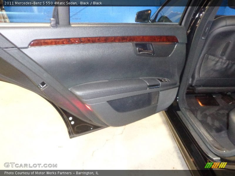 Black / Black 2011 Mercedes-Benz S 550 4Matic Sedan