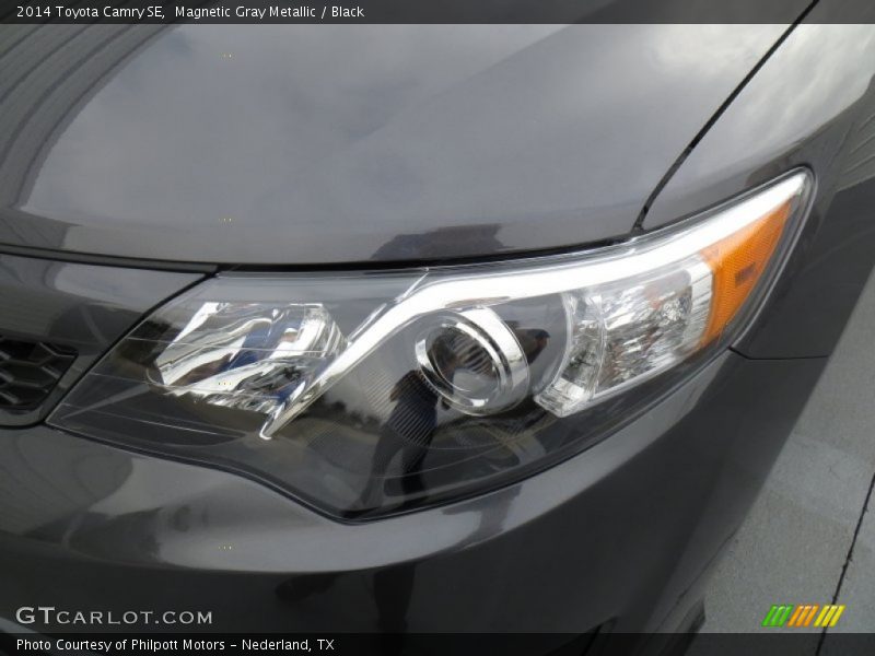 Magnetic Gray Metallic / Black 2014 Toyota Camry SE