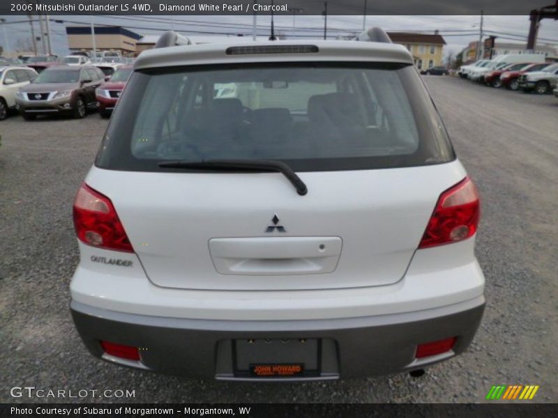 Diamond White Pearl / Charcoal 2006 Mitsubishi Outlander LS 4WD