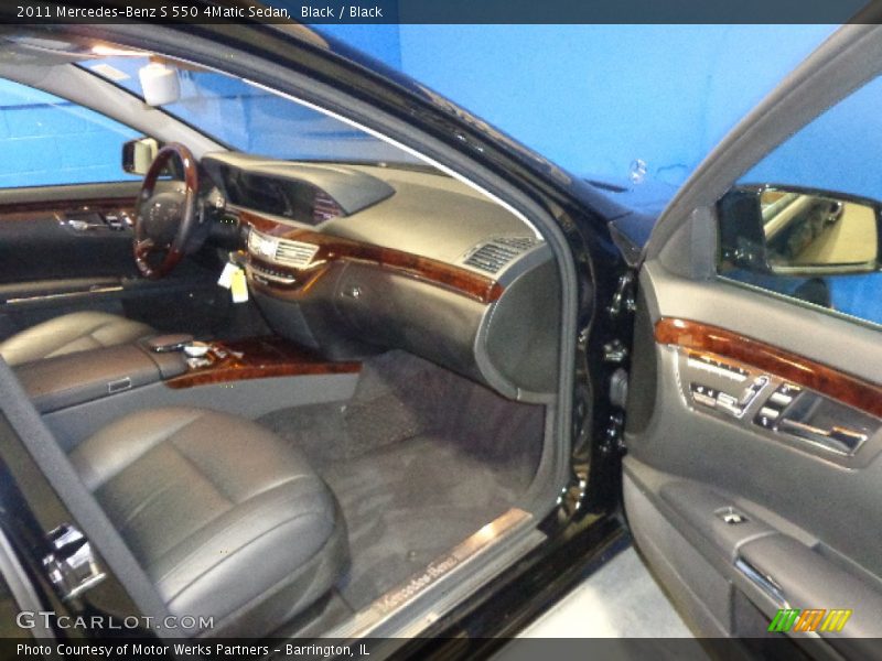 Black / Black 2011 Mercedes-Benz S 550 4Matic Sedan