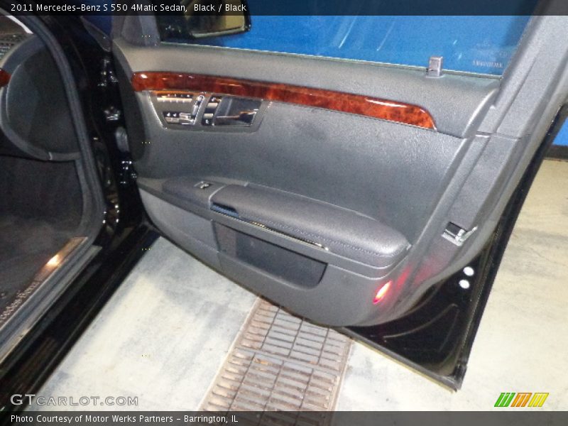 Black / Black 2011 Mercedes-Benz S 550 4Matic Sedan