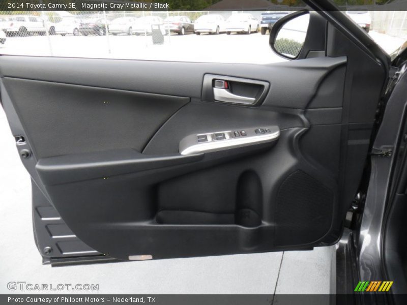 Magnetic Gray Metallic / Black 2014 Toyota Camry SE